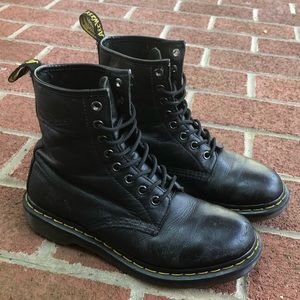 Dr Martens Black matte 1460 8 eyelet